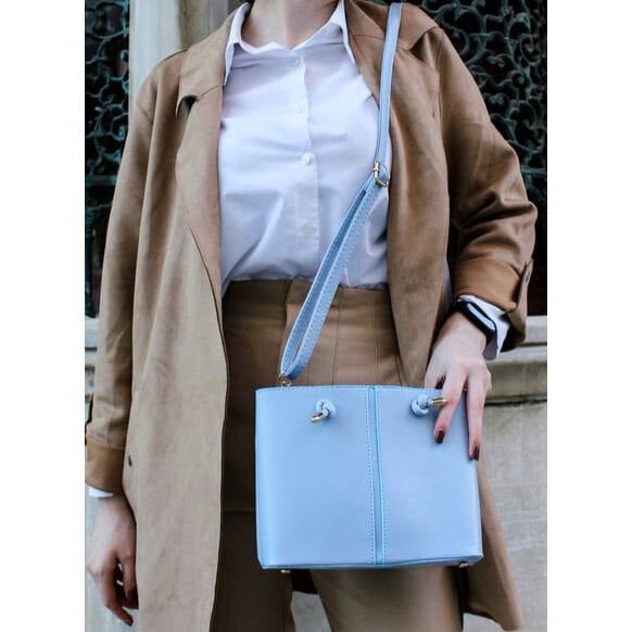 Handley Kadın Çanta – Üç Bölmeli, Şık ve Kaliteli, Hem Omuz Hem El Askılı