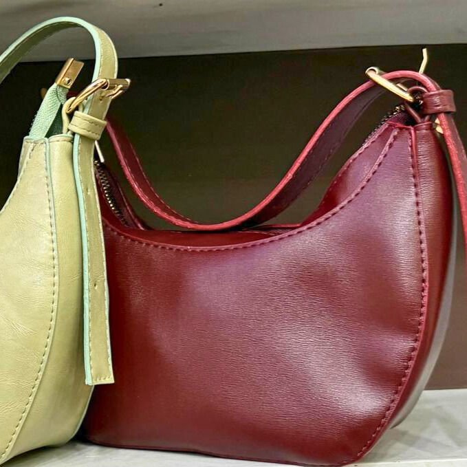 Kadın Çantası Celina – Şık, Kullanışlı ve Gece