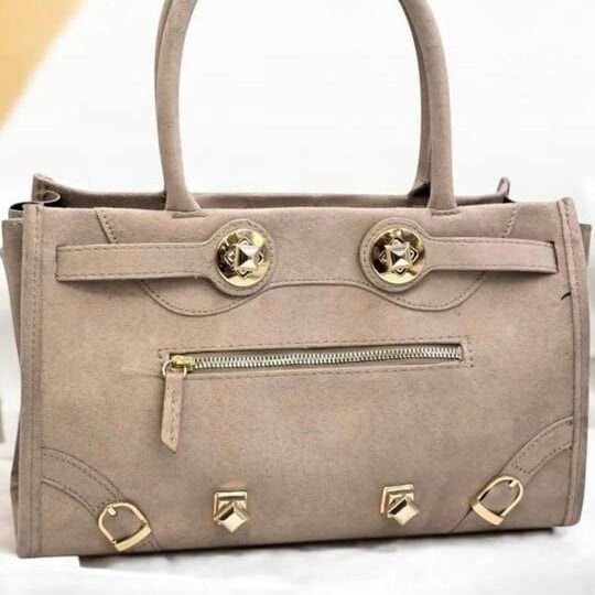 Kadın çantası “Sweet” – Altın detaylı, şık, farklı ve kullanışlı.