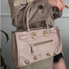 Kadın çantası “Sweet” – Altın detaylı, şık, farklı ve kullanışlı.