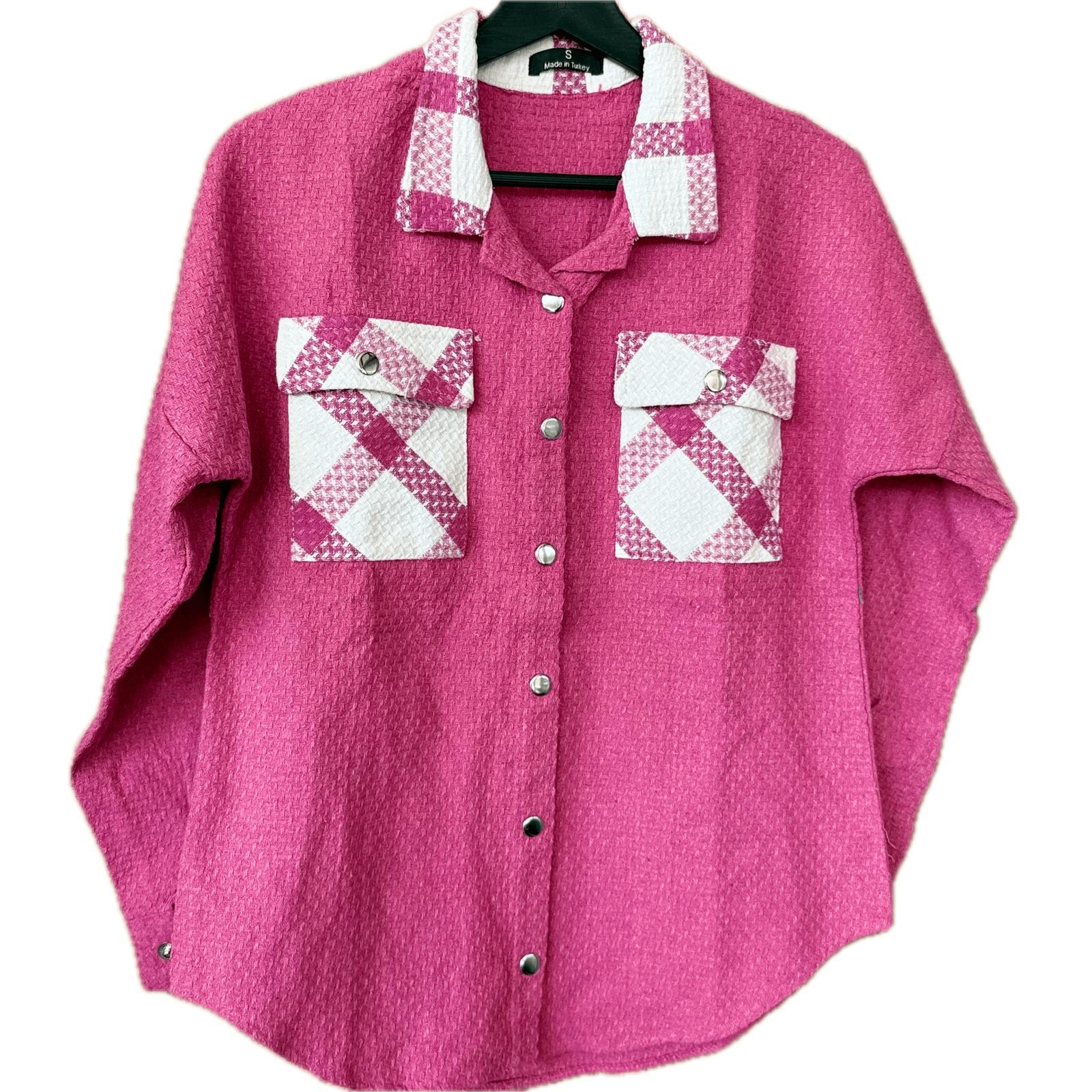 پیراهن زنانه با رنگ گلابی جیب و یقه طرحدار – اطلس اوراسیا