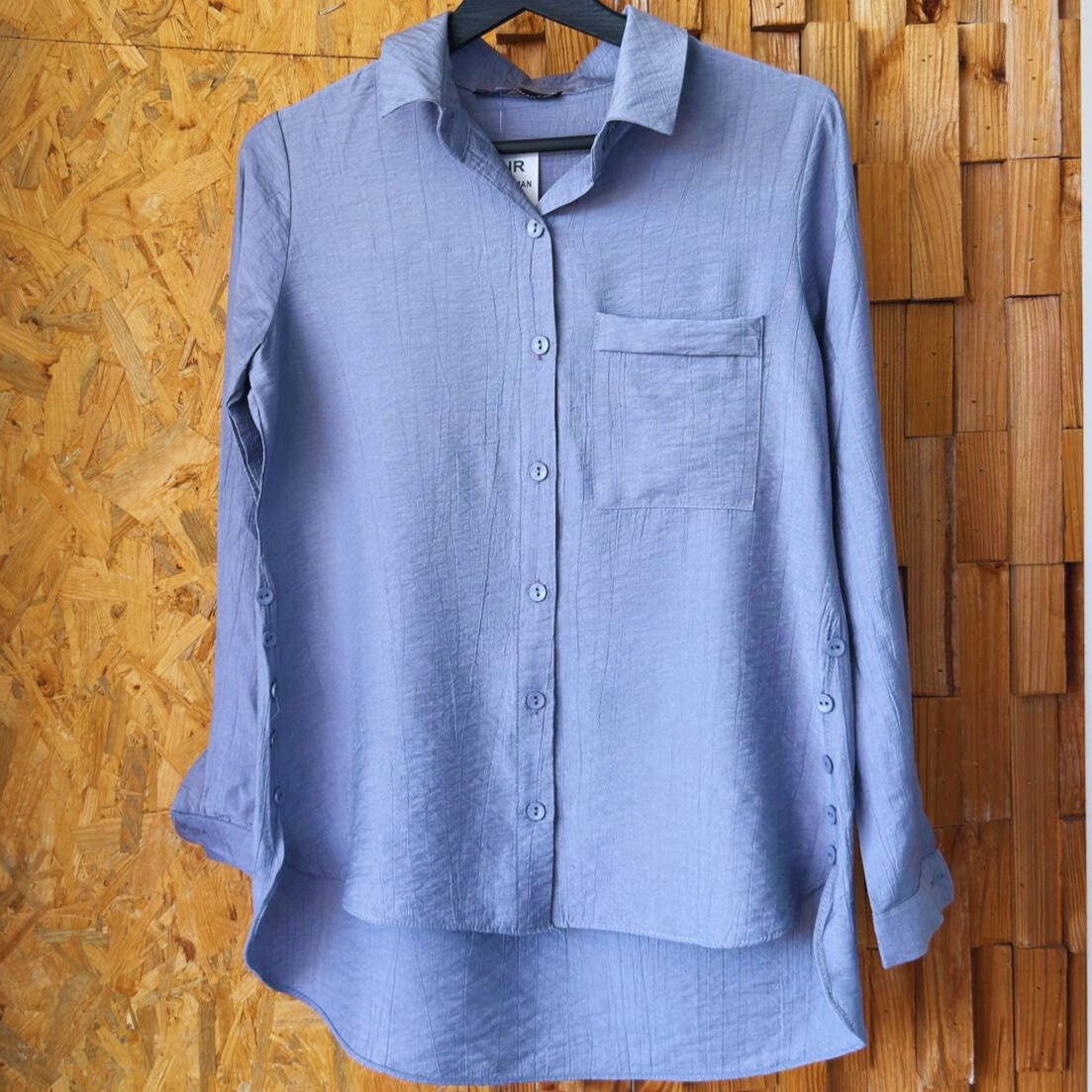 پیراهن راه‌راه بافت‌دار رنگ دودی (فومه)