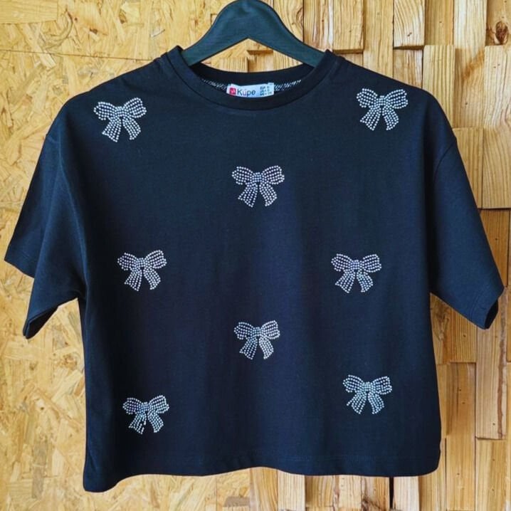 Taş işlemeli kurdeleli kadın T-shirt – %100 pamuk