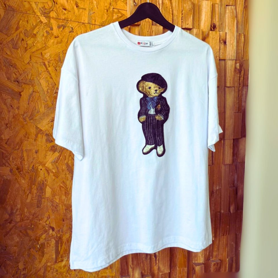 تی‌شرت سفید یونیسکس با طرح خرس شیک‌پوش