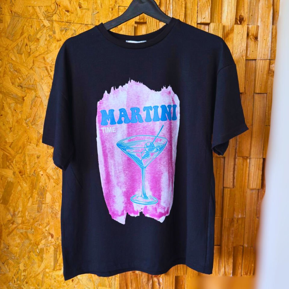 تی‌شرت زنانه با طرح فنجام