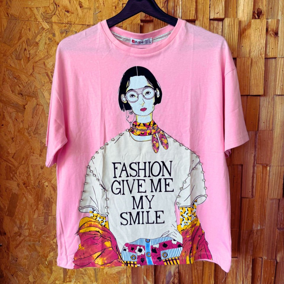 تی‌شرت سفید با چاپ و سنگ‌دوزی – کالکشن بیسیک