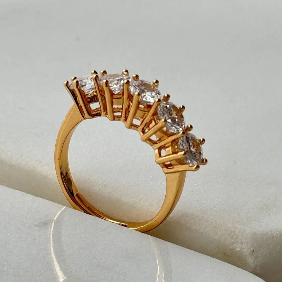 انگشتر پنج‌نگین رنگ طلایی