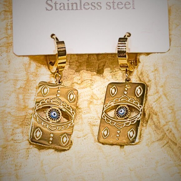 Kazınmış (işlemeli) küpe