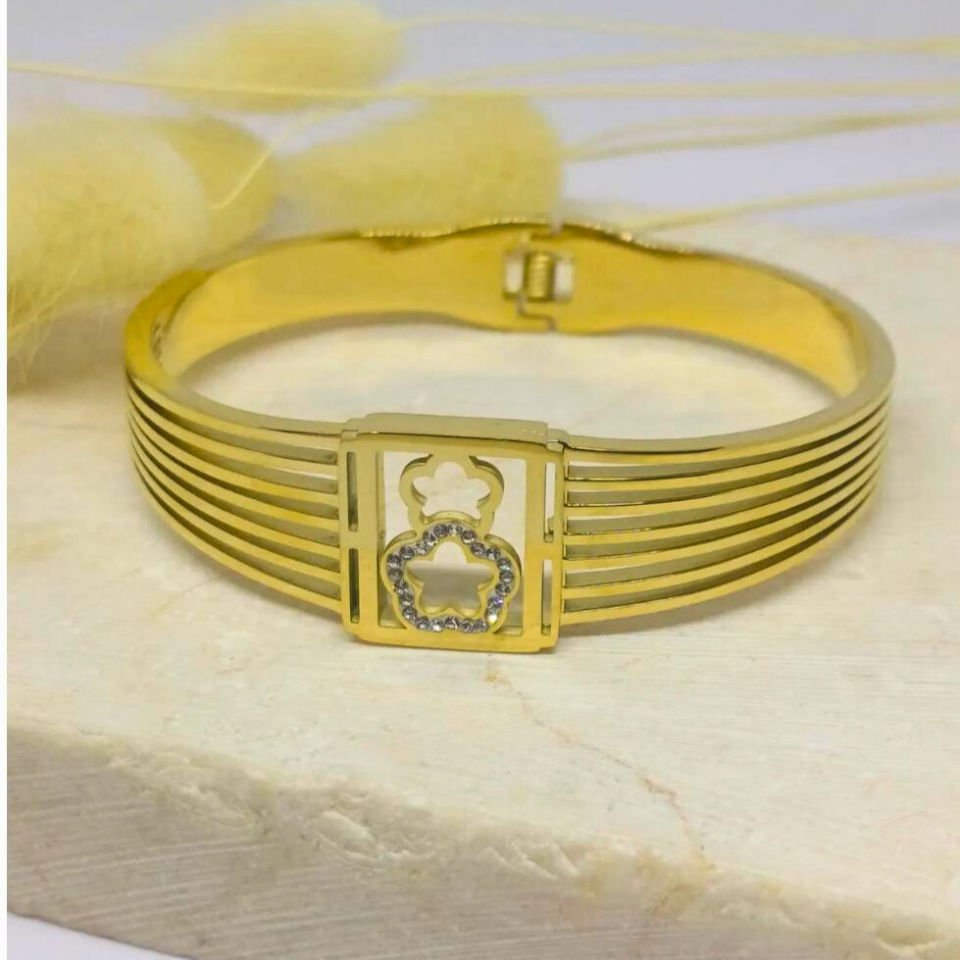 دستبند بند تیغه‌ای